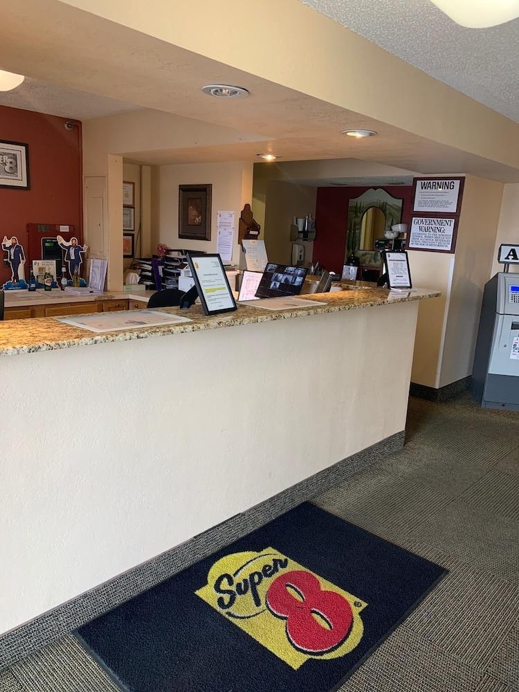 Super 8 By Wyndham Newburgh/West Point Stewart Intl Airport Motel Buitenkant foto