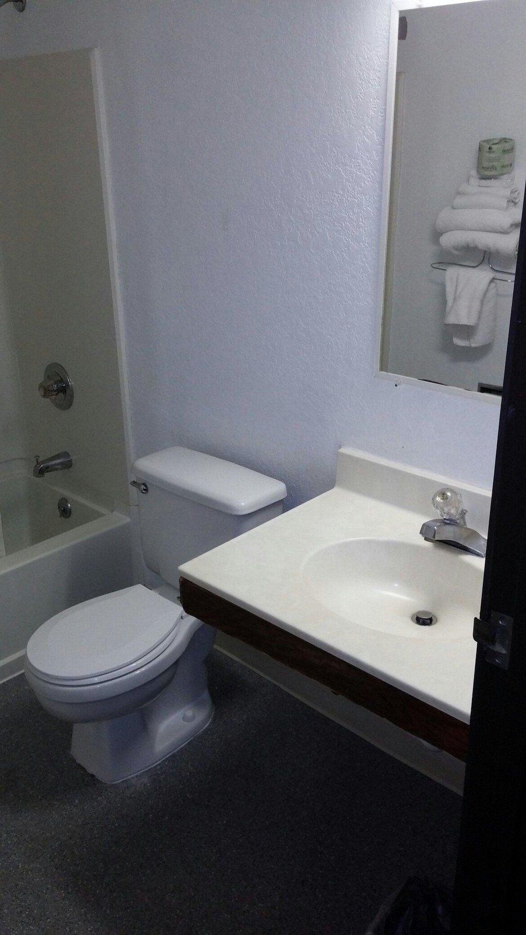 Super 8 By Wyndham Newburgh/West Point Stewart Intl Airport Motel Buitenkant foto