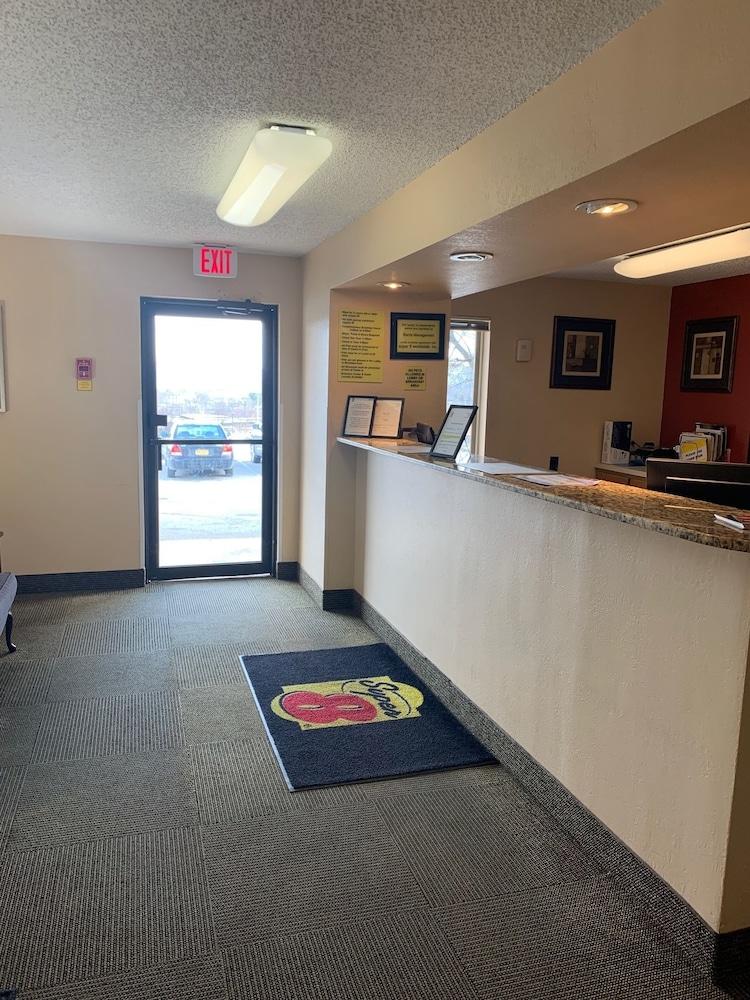 Super 8 By Wyndham Newburgh/West Point Stewart Intl Airport Motel Buitenkant foto
