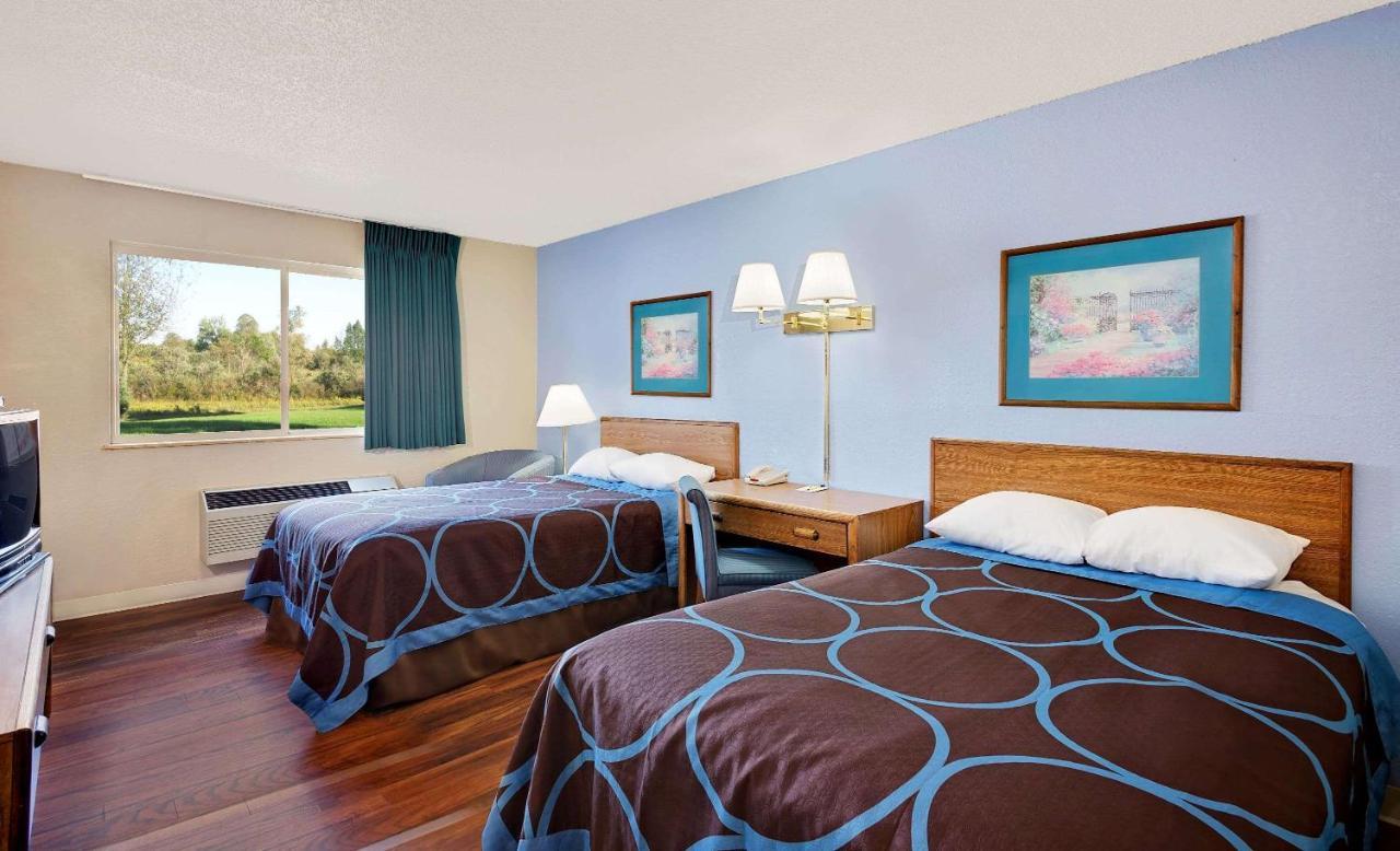 Super 8 By Wyndham Newburgh/West Point Stewart Intl Airport Motel Buitenkant foto